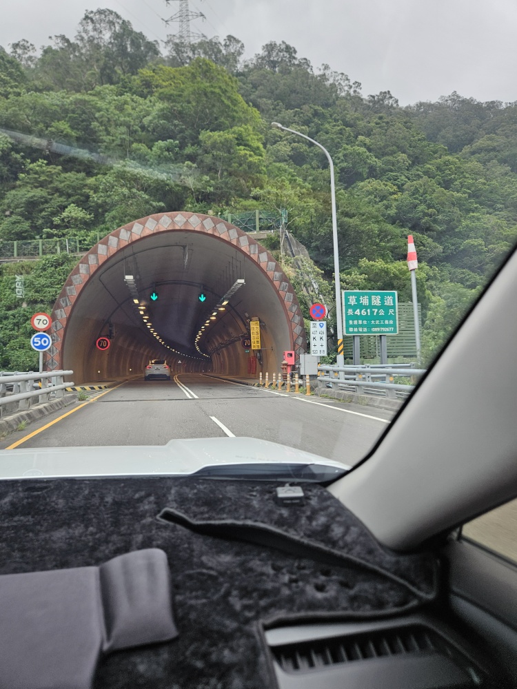 草埔隧道前的台九線路段